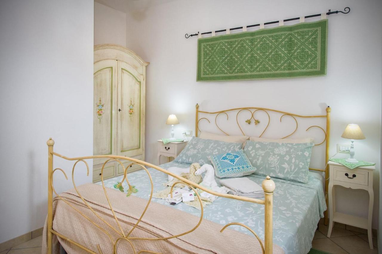 אוריסטאנו Holiday Room Sa Tebia מראה חיצוני תמונה