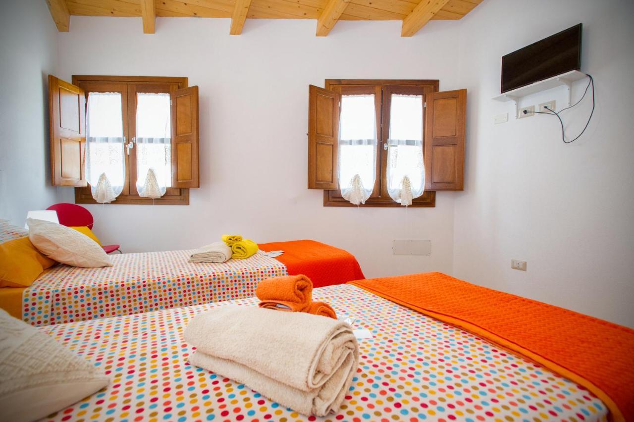 אוריסטאנו Holiday Room Sa Tebia מראה חיצוני תמונה