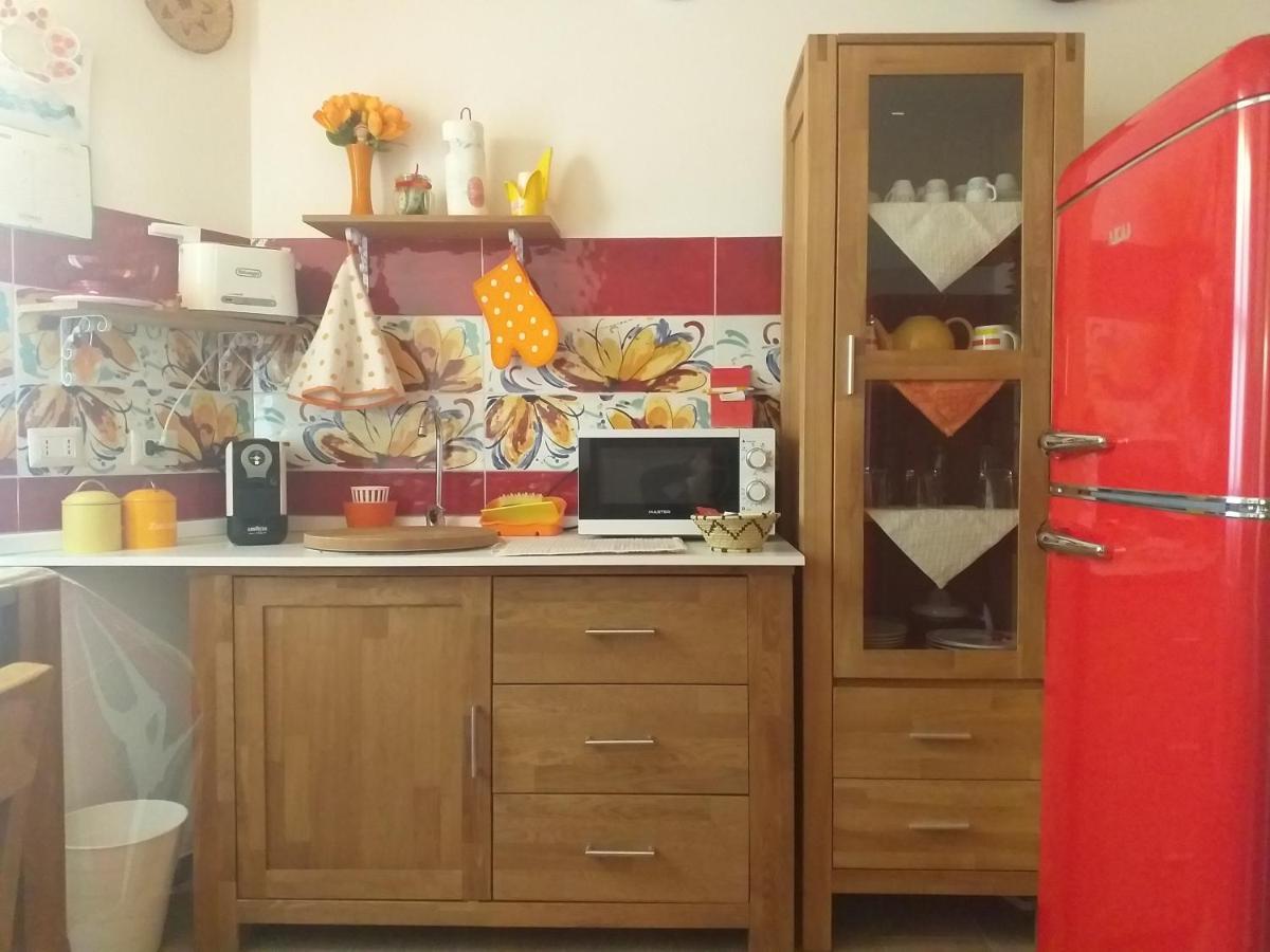 אוריסטאנו Holiday Room Sa Tebia מראה חיצוני תמונה