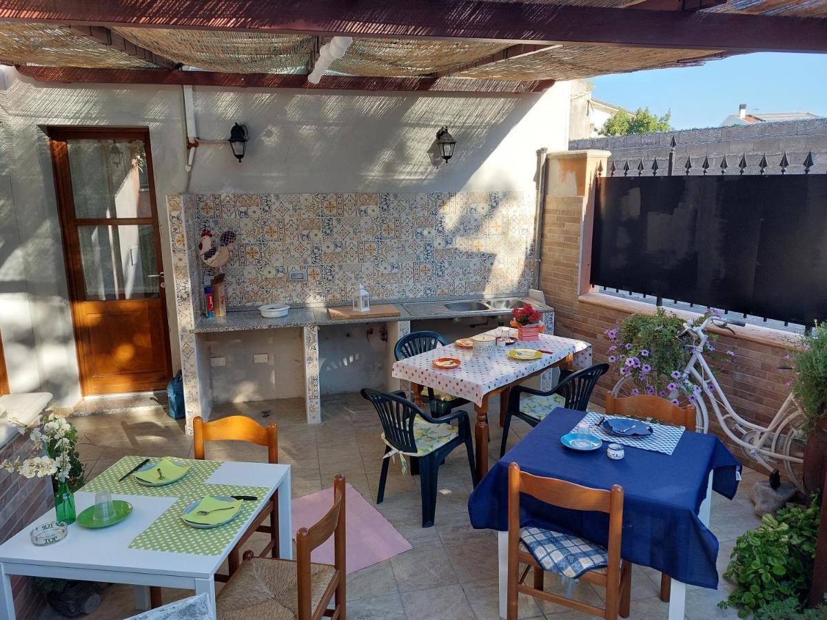אוריסטאנו Holiday Room Sa Tebia מראה חיצוני תמונה